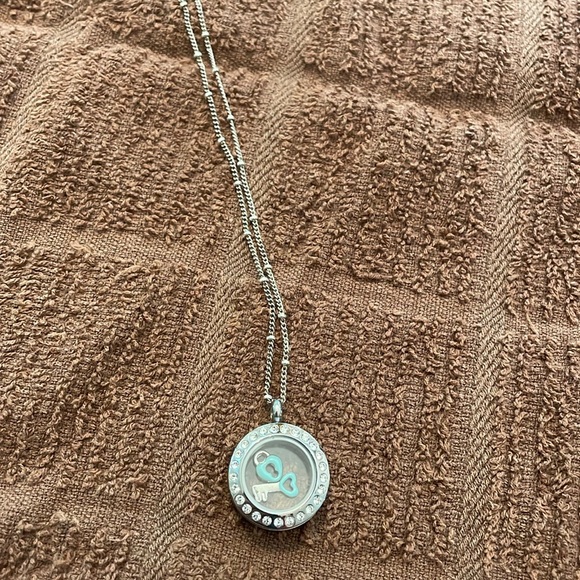 Origami Owl necklace, locket and charms - Picture 1 of 3